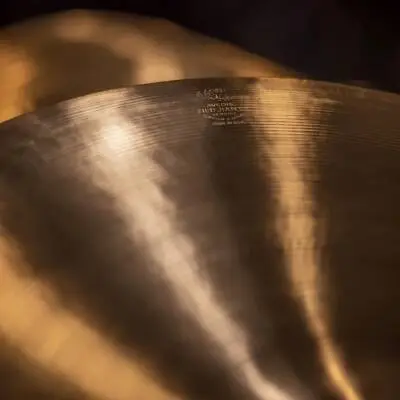 Limited Edition 400th Anniversary 15\'\' Vault Crash