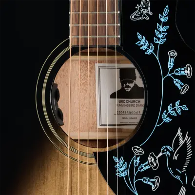 Eric Church Hummingbird Dark Acoustic/Electric Guitar with Hardshell Case - Cobra Burst