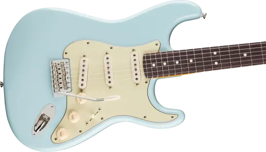 Limited Edition American Professional Classic Stratocaster featuring the Fender Silent System - Daphne Blue