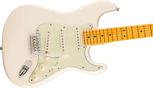 Limited Edition American Professional Classic Stratocaster featuring the Fender Silent System - Olympic White