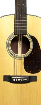 Custom Shop 0-28 Acoustic Guitar with Hardshell Case