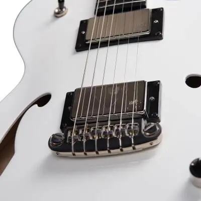 Rik Emmett Signature Premiere Electric Guitar with Hardshell Case - Stormy White