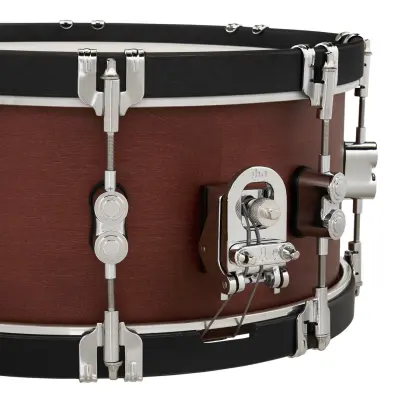 Concept Classic 6.5x14\'\' Snare Drum - Oxblood Stain with Ebony Hoops