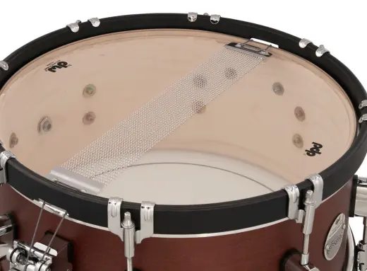 Concept Classic 6.5x14\'\' Snare Drum - Oxblood Stain with Ebony Hoops