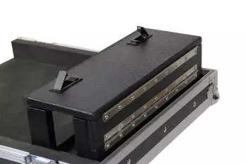 Mixer Flight Case for 32 Channel MIDAS F Series