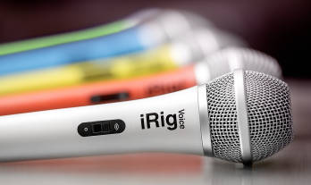 Handheld Karaoke Microphone for Smartphones - White