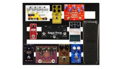 Novo 18 Pedal Board with Tour Case