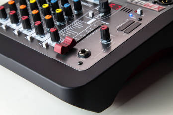 Allen & Heath ZED-6 FX - BimotorDJ