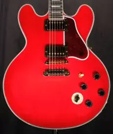 2016 BB King Lucille in Cherry Limited Edition