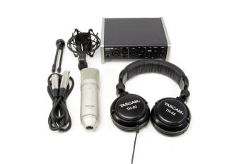 Trackpack - 2 x 2 Interface, TM-80 Mic & Headphones
