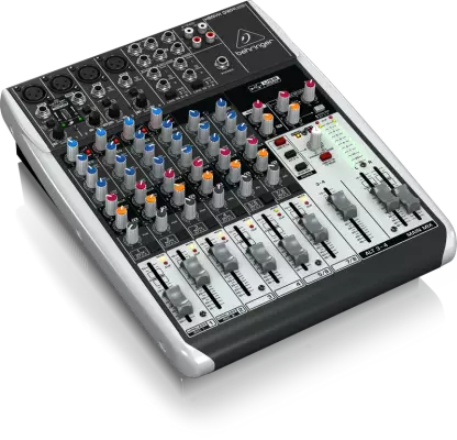 Q1204USB 12-Input, 2/2-Bus Mixer w/ Compressor & USB