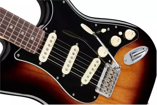 Deluxe Stratocaster, Rosewood Fingerboard, 2-Tone Sunburst