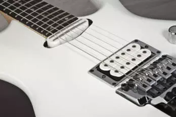 JS2400 Joe Satriani Signature - White