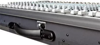PowerMax 22-Channel 3200-Watt Powered Console
