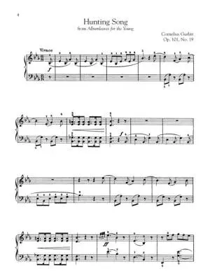 Selected Piano Masterpieces: Intermediate Level - Piano - Book