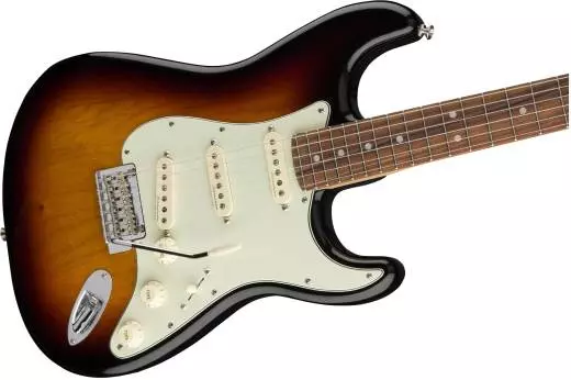 Deluxe Roadhouse Stratocaster, Pau Ferro Fingerboard - 3 Tone Sunburst