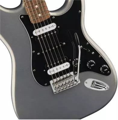 Standard Stratocaster HSH, Pau Ferro Fingerboard - Ghost Silver