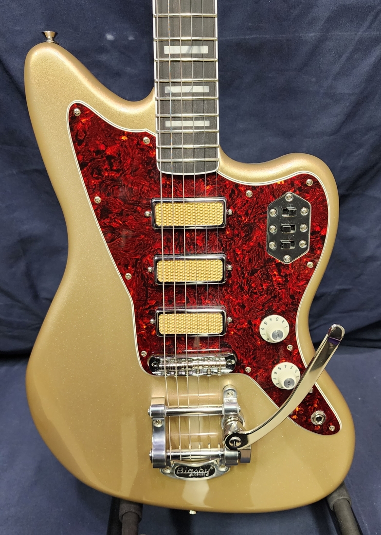 Gear Hunter Fender Gold Foil Jazzmaster Shoreline Gold