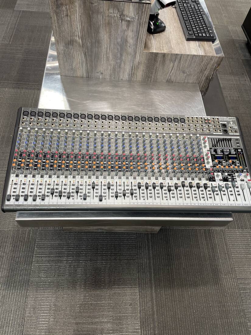 Gear Hunter | Behringer - SX3242FX