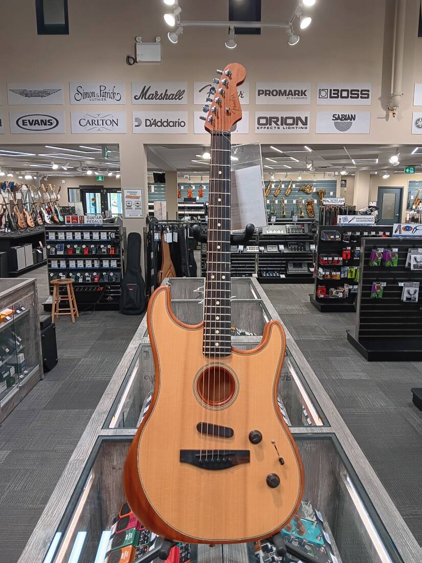 Gear Hunter | Fender American Acoustasonic Stratocaster - Natural