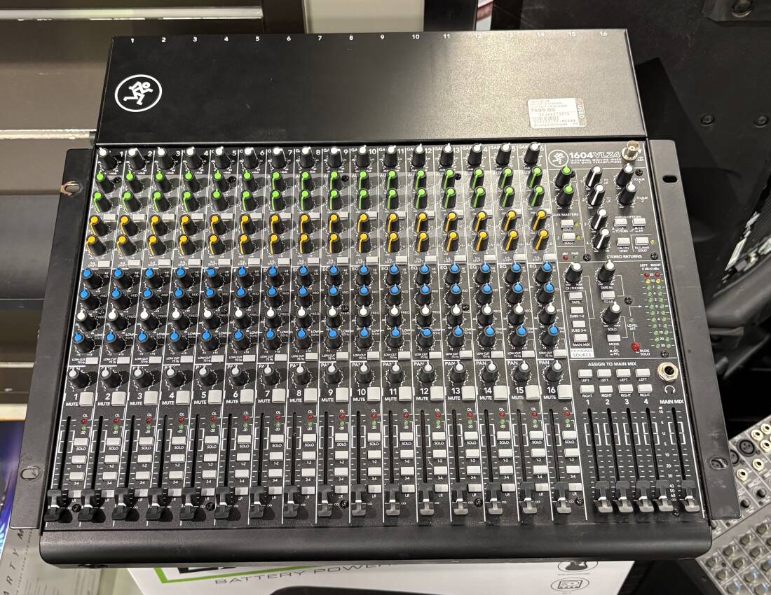 Gear Hunter | Mackie - 1604-VLZ4