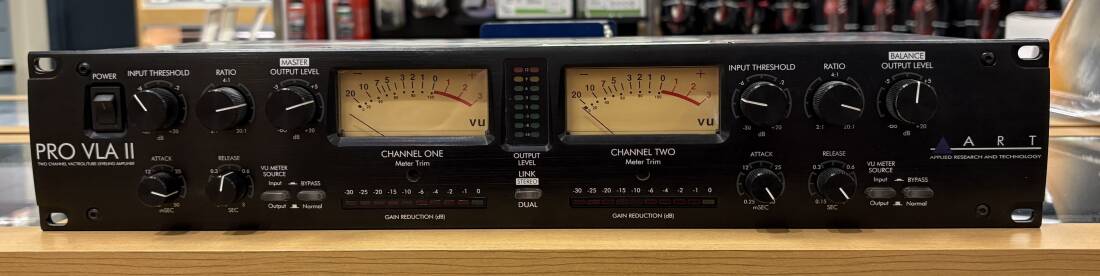 Gear Hunter | ART PRO VLA II Compressor