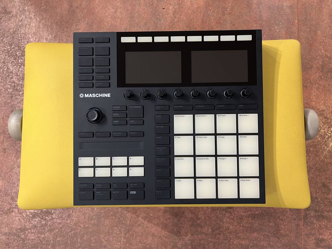 Gear Hunter | Native Instruments - MASCHINE MK3