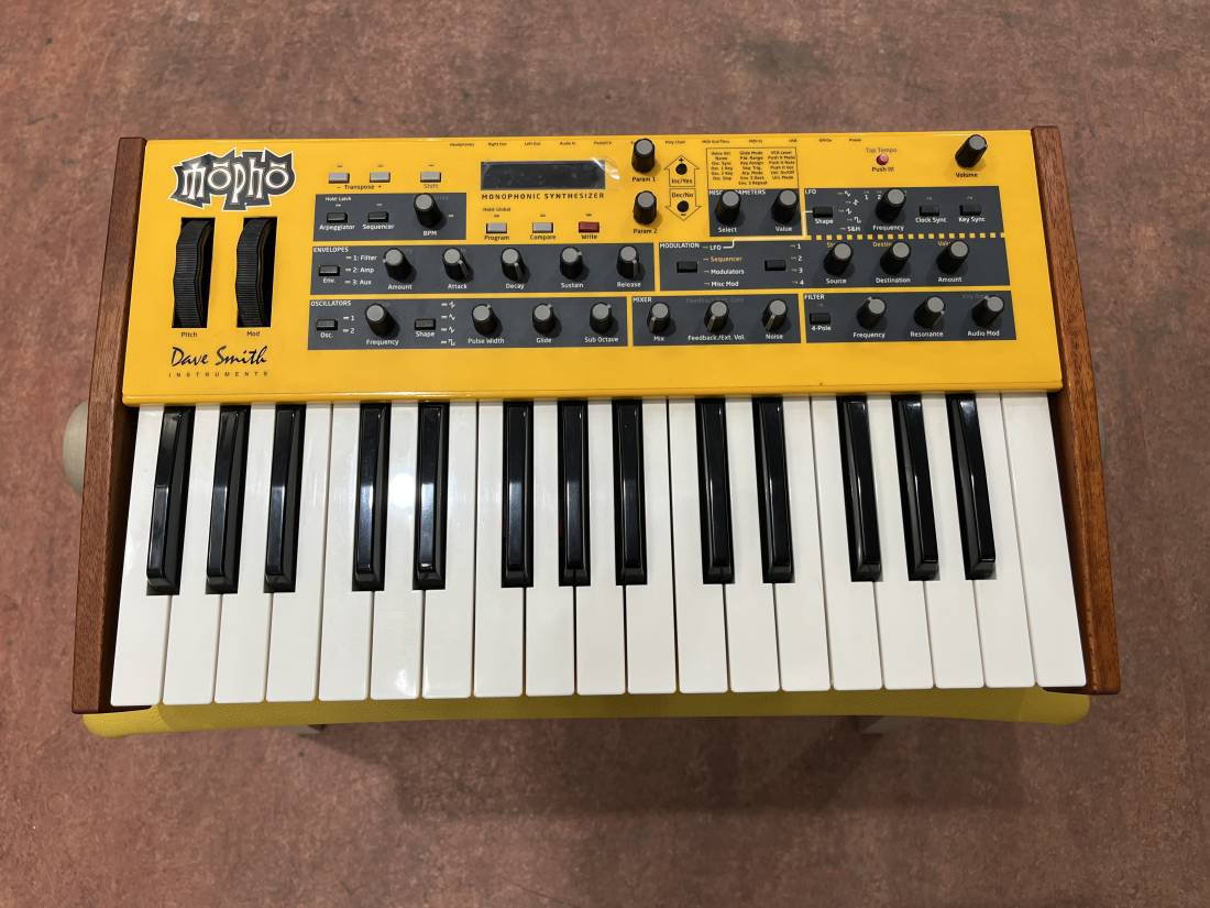 国内正規品　Dave Smith Instruments Mopho Dave Smith Instruments Mopho Keyboard - What To Know & Where To