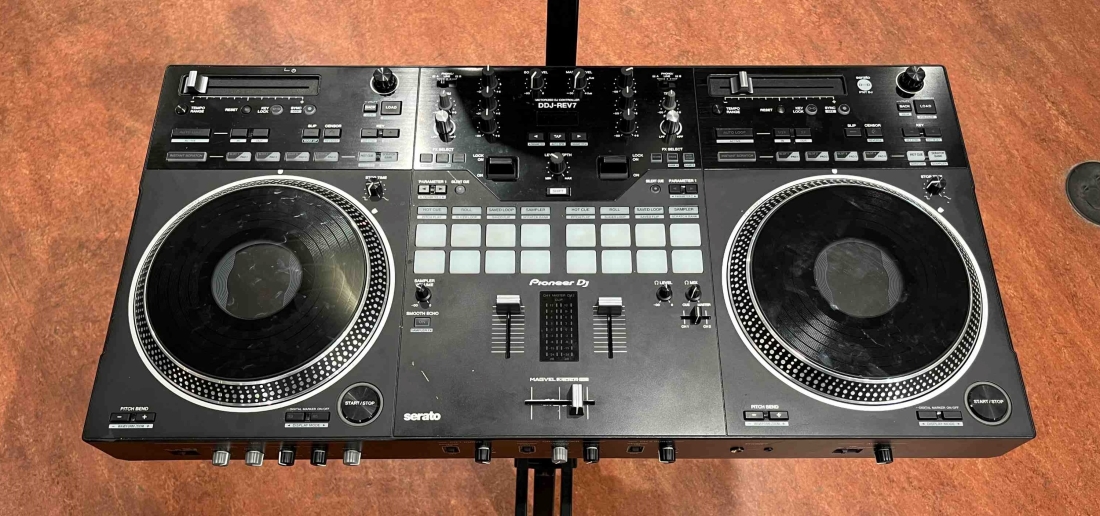 Gear Hunter | Pioneer DJ DDJ-REV7