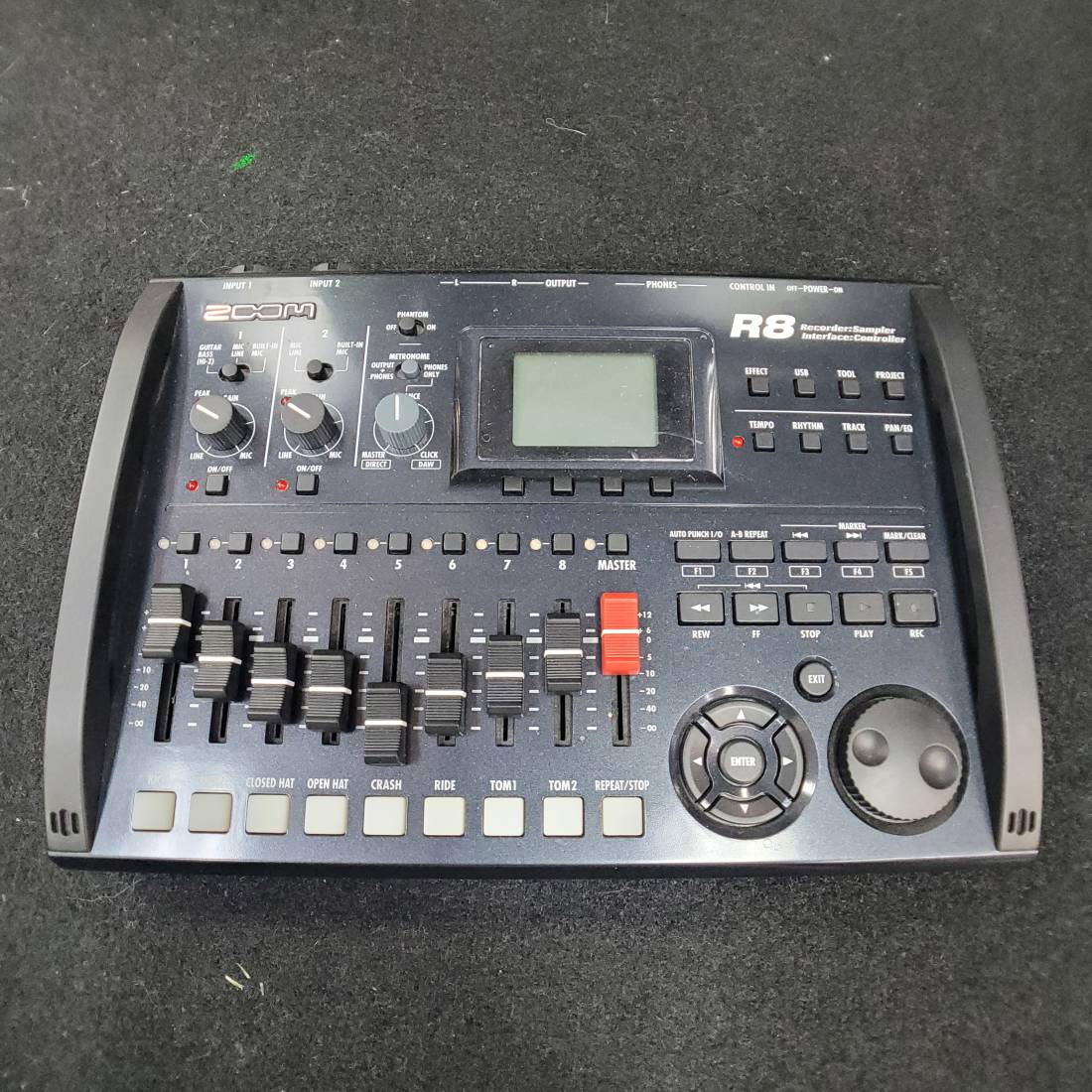 Gear Hunter | Zoom - R8 ZOOM