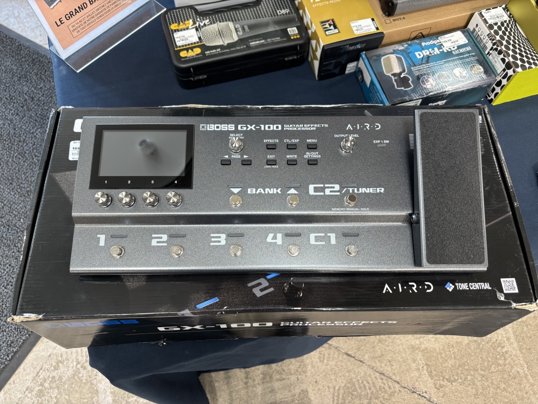 ギター Boss GX-100 Boss - GX-100 Guitar Effects Processor - Nantel Musique