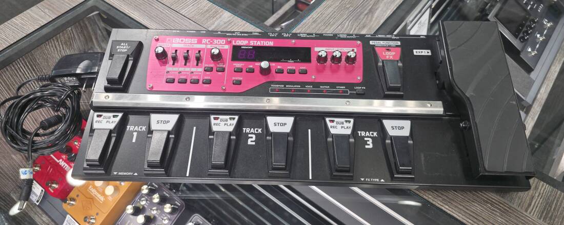 Gear Hunter | BOSS - RC-300 LOOP STATION