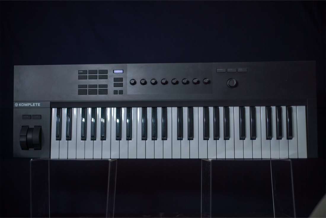 Gear Hunter | Native Instruments - KONTROL A49