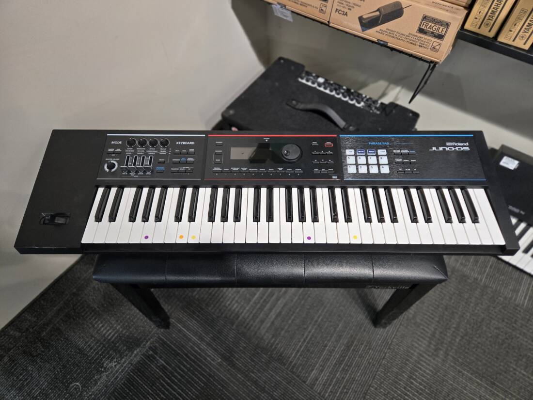 ういRoland JUNO-DS61 M11430000000000-00-720x720.jpg