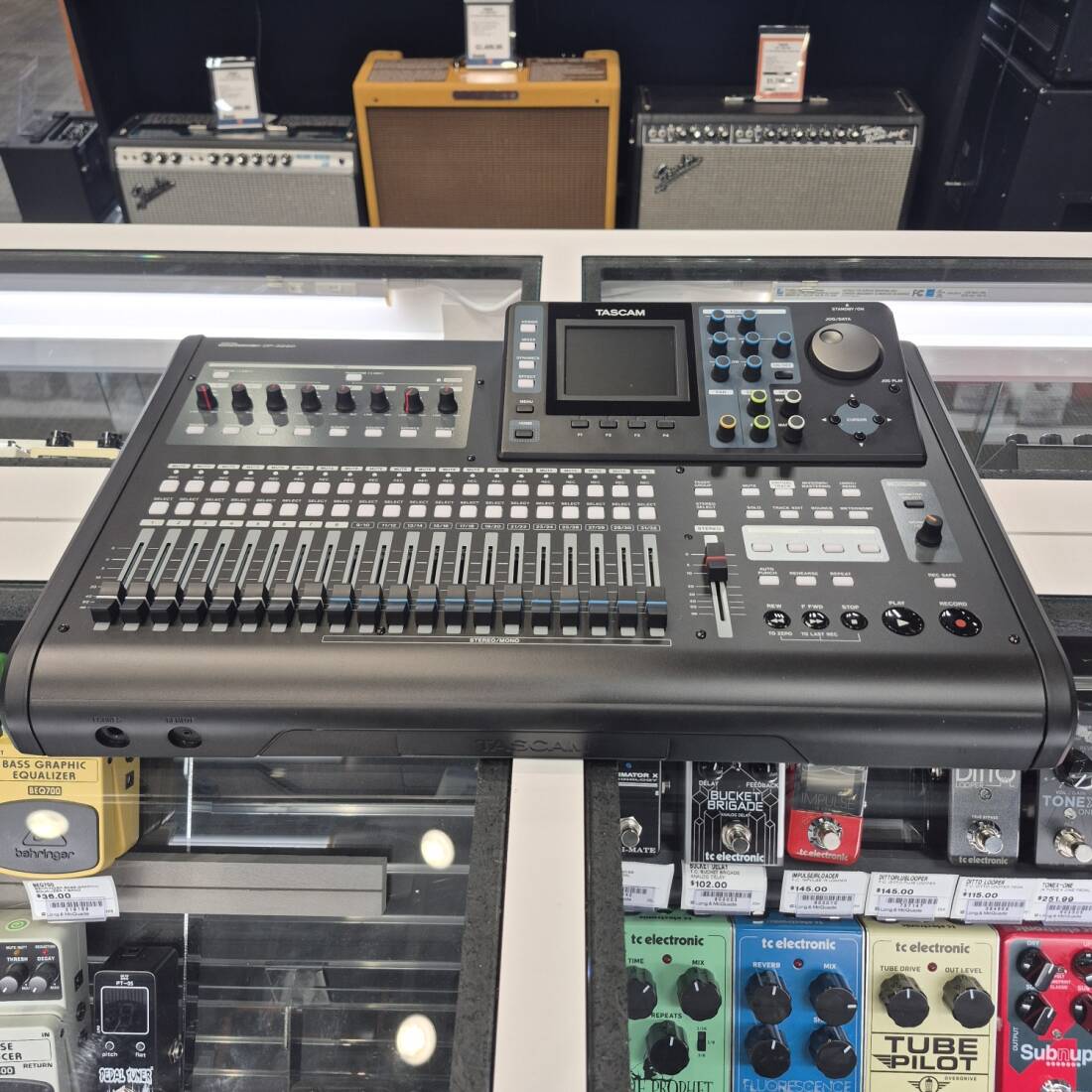 Gear Hunter | Tascam DP-32SD 32-Track Portastudio Recorder