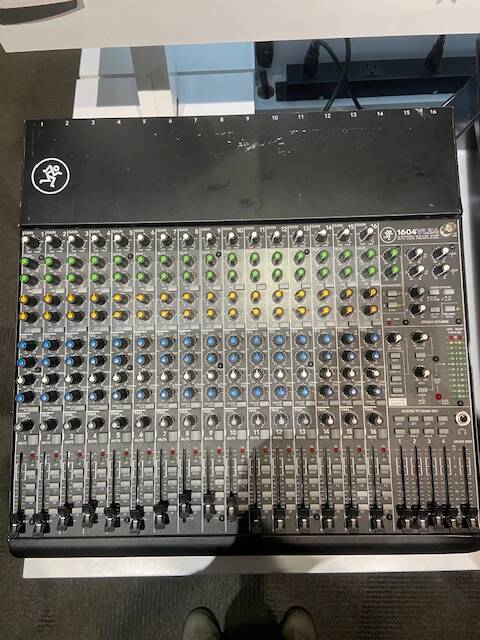 Gear Hunter | Mackie - 1604-VLZ4