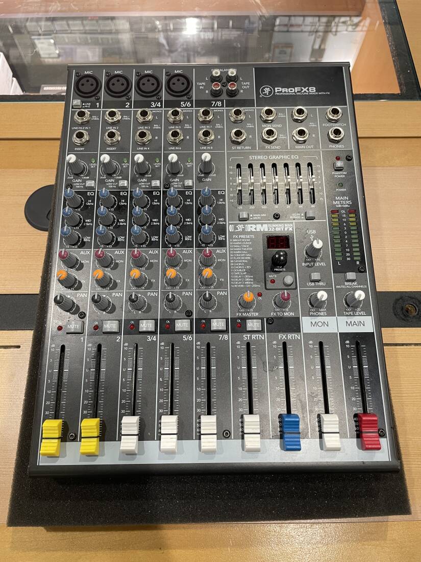 Gear Hunter | Mackie - PROFX8