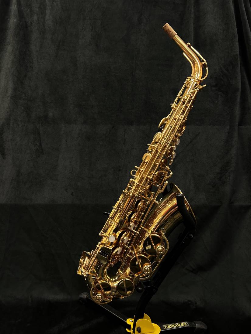 Qoo0204　JUPITERアルトサックス　JAS567GL Jupiter 567GL - Alto Sax Outfit | Long & McQuade