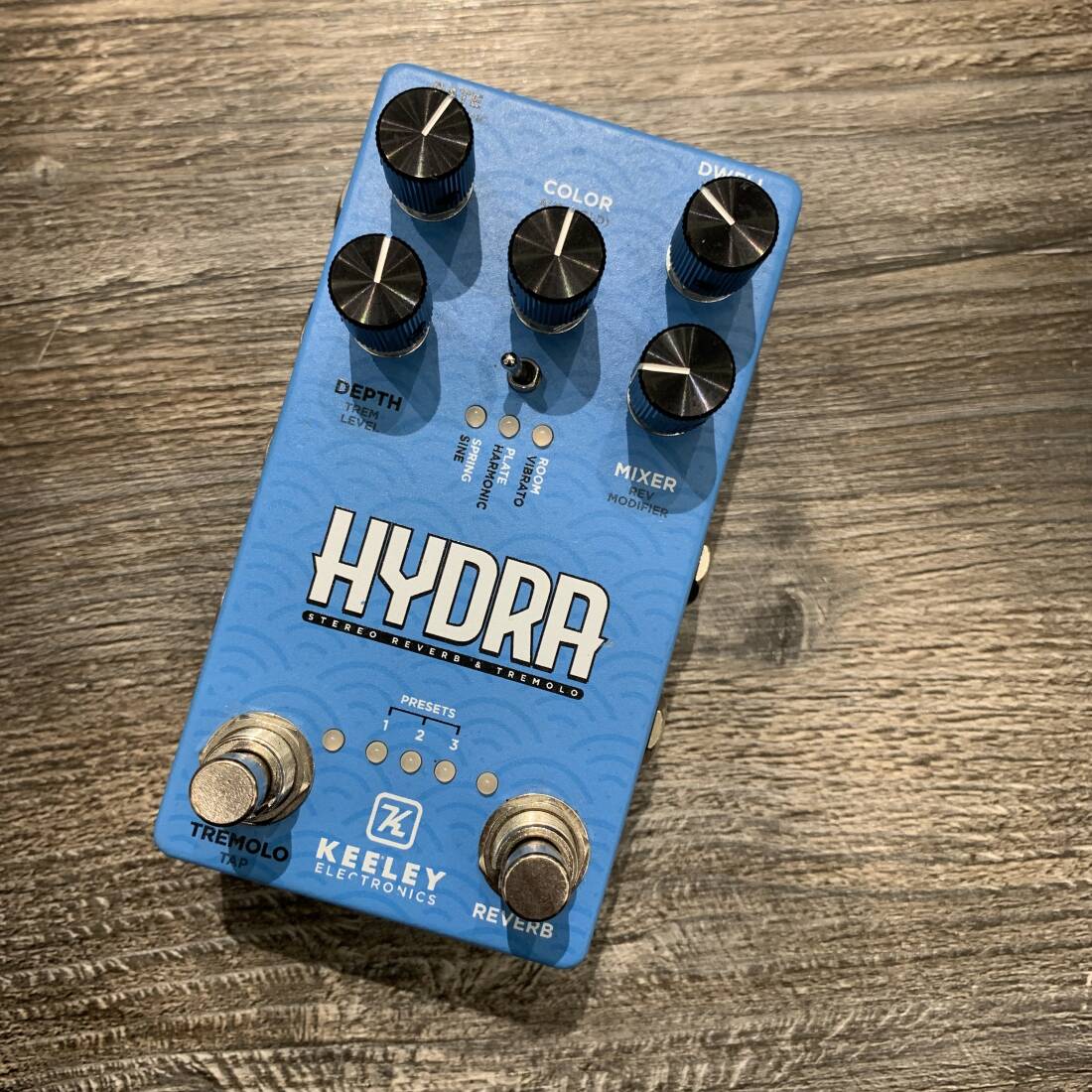 Gear Hunter | KEELEY HYDRA STEREO REVERB & TREMOLO PEDAL