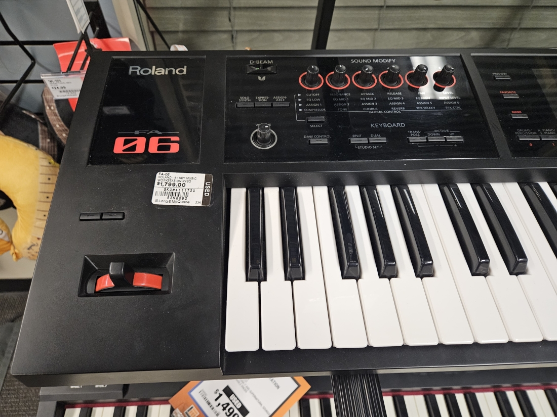 Gear Hunter | Roland - FA-06