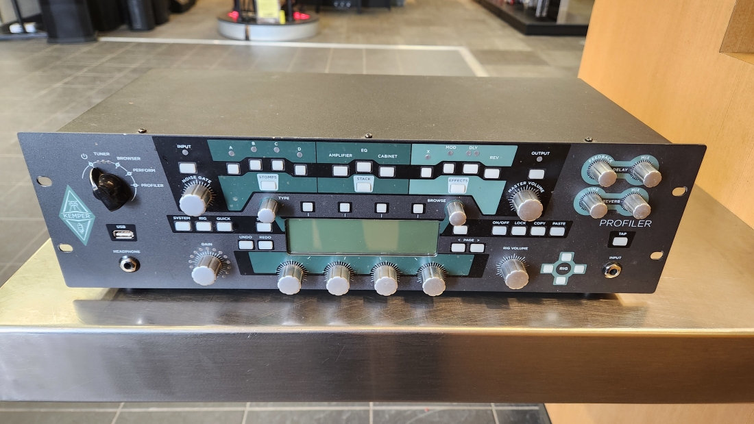 KEMPER Profiling Rack&ARMOR3U Half Rack