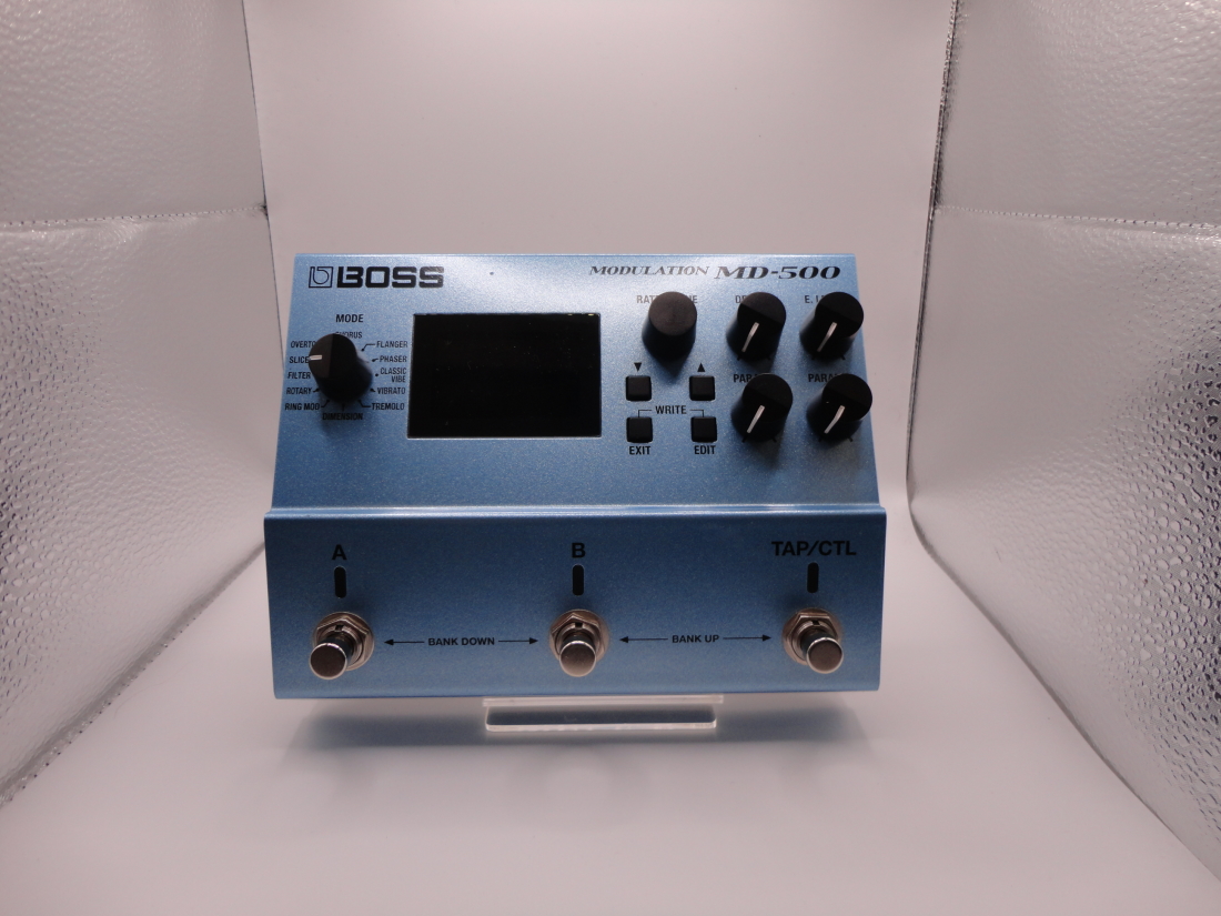 ギター BOSS MD-500 Amazon.com: BOSS Modulation Guitar Pedal (MD-500), Standard, Blue