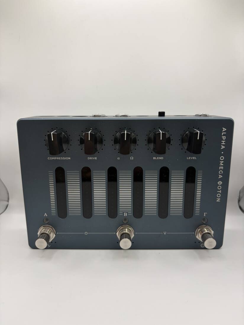 Gear Hunter | Darkglass - Alpha Omega Photon Distortion Pedal Gear Hunter | Darkglass - Alpha Omega Photon Distortion Pedal