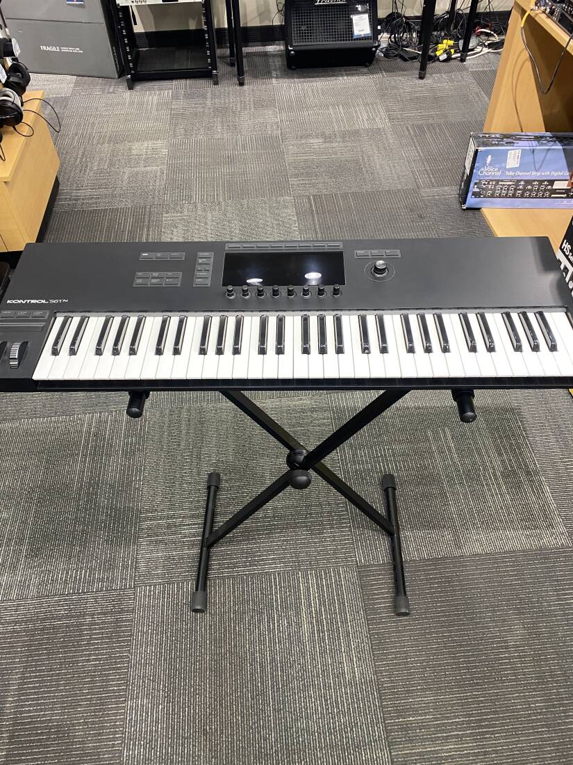 Gear Hunter | Native Instruments - KONTROL S61 MK3