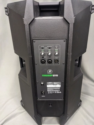 Mackie - THUMP215 2