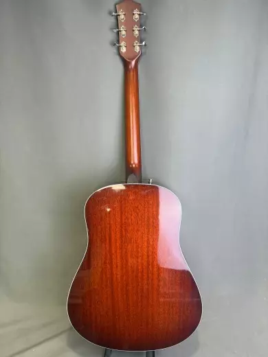 Godin Guitars - G47918 2
