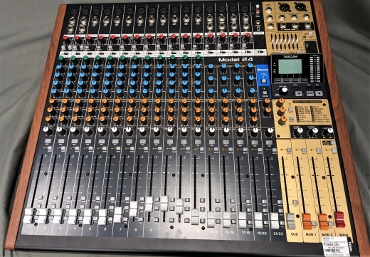 Tascam - MODEL 24