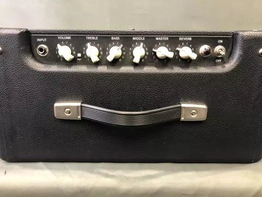 Fender BLUES JUNIOR IV 2