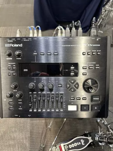 Roland - VAD706-GC 2