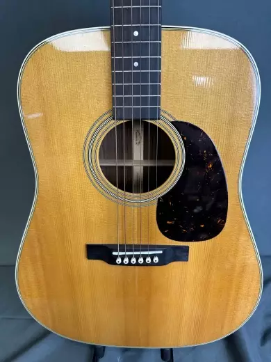 Store Special Product - Martin Guitars - D-28 2017